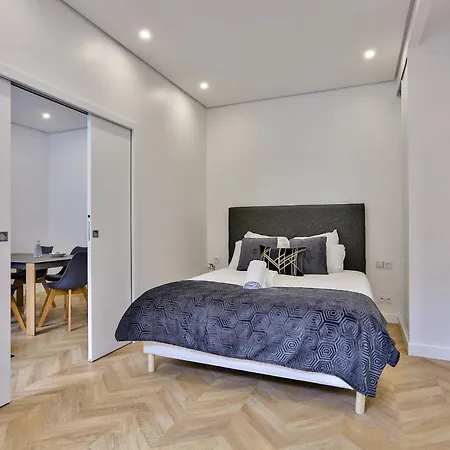 Urbanflat 92 - Beautiful In The Center Of * باريس