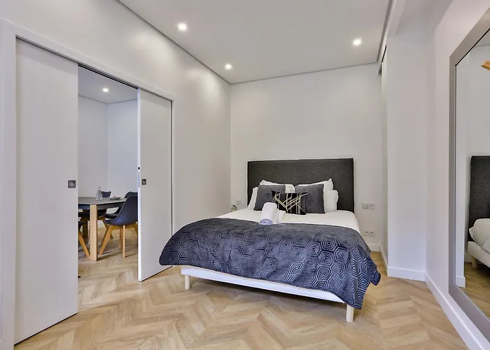 Urbanflat 92 - Beautiful In The Center Of * باريس